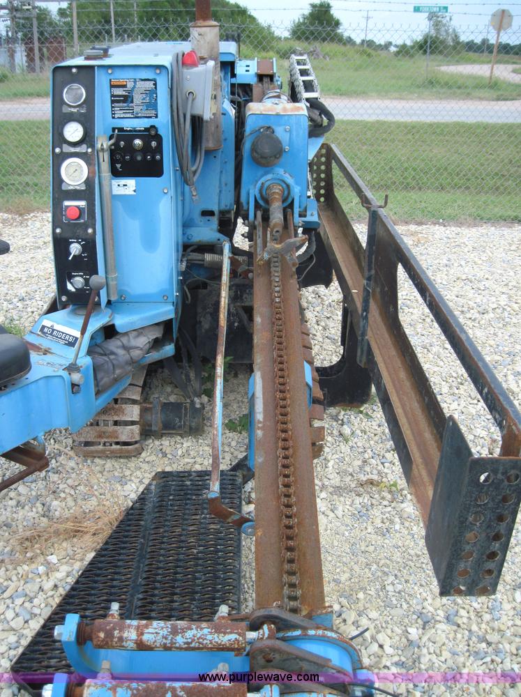 image for item 4198 Straightline 910 directional drill