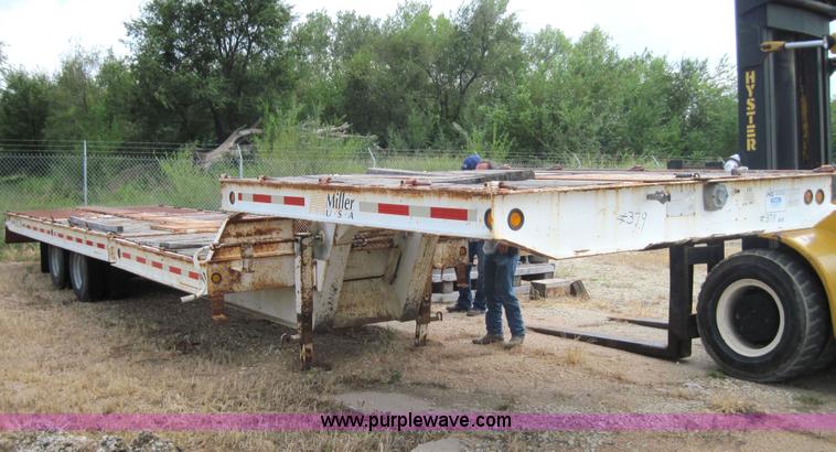 image for item 4206 2000 Miller 40' tandem axle trailer