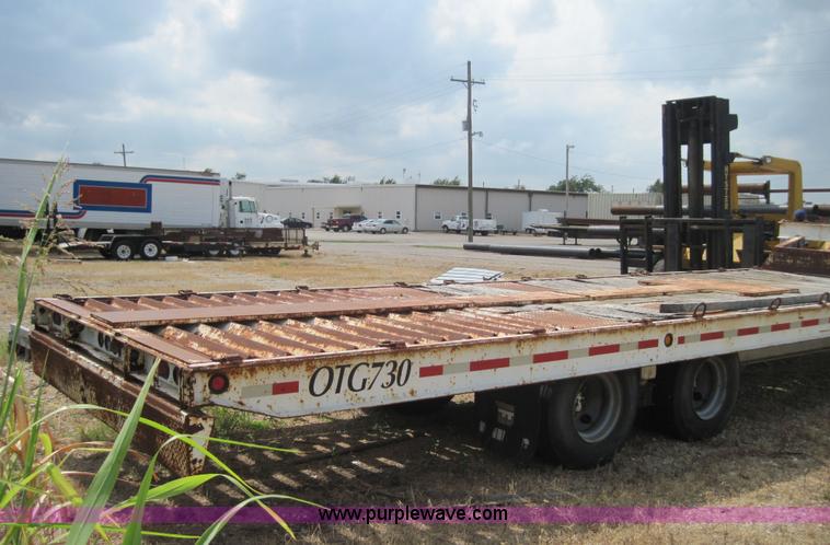 image for item 4206 2000 Miller 40' tandem axle trailer