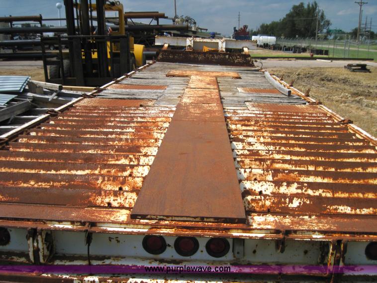 image for item 4206 2000 Miller 40' tandem axle trailer