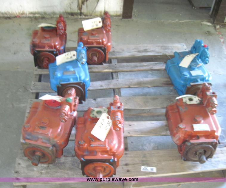 image for item 4232 (7) Vickers hydraulic pumps