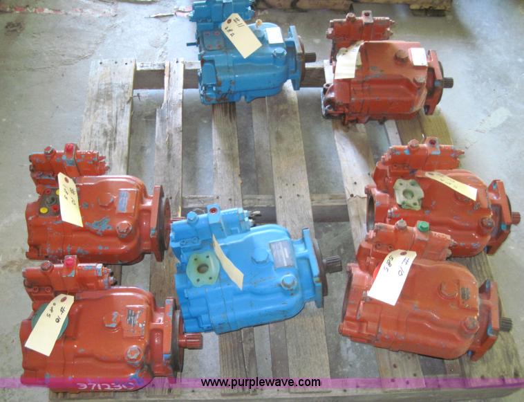 image for item 4232 (7) Vickers hydraulic pumps