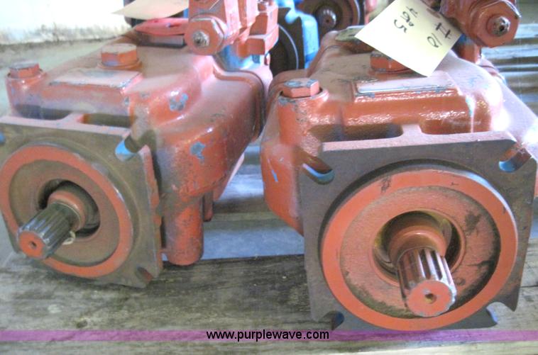 image for item 4232 (7) Vickers hydraulic pumps