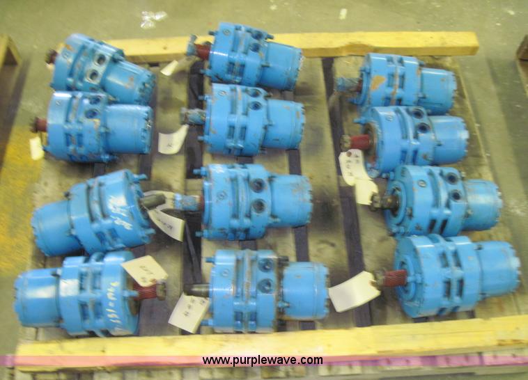 image for item 4245 (24) White hydraulic roller starter drive