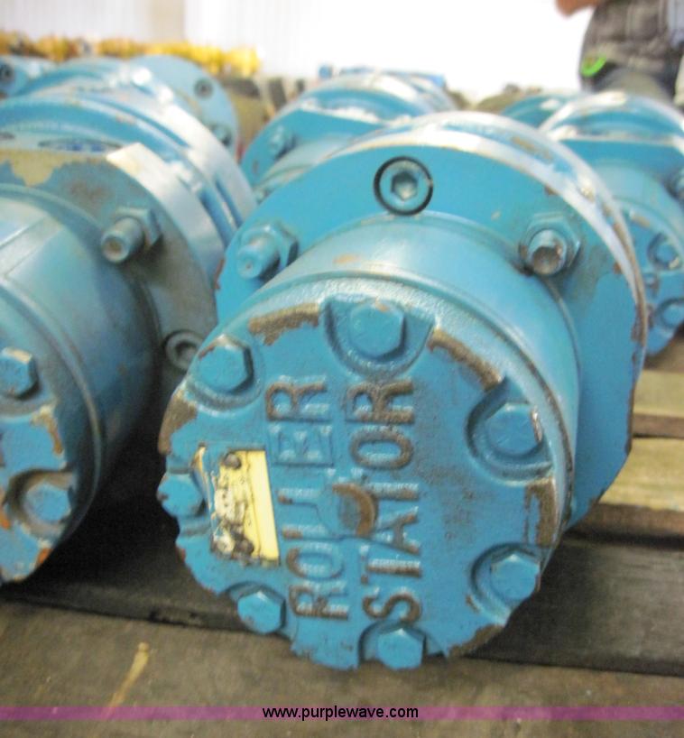 image for item 4245 (24) White hydraulic roller starter drive