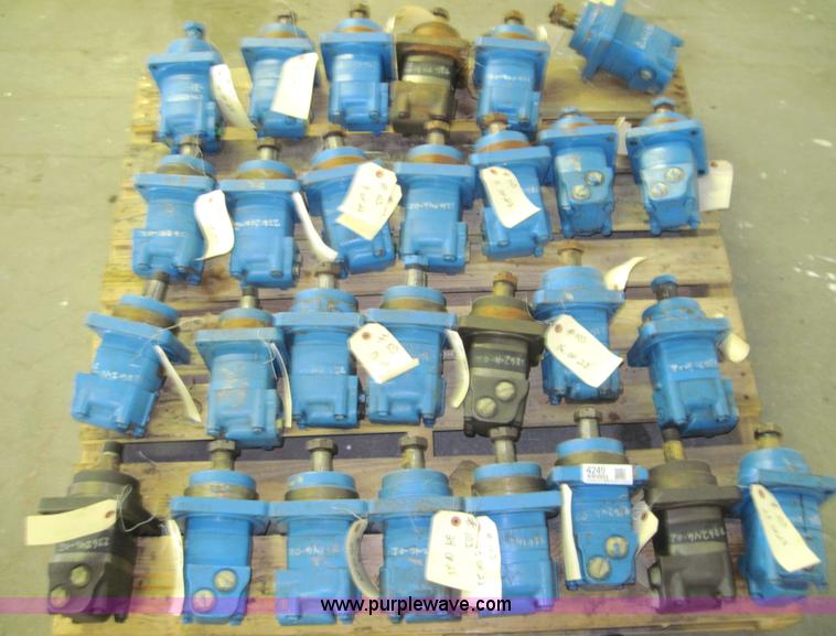 image for item 4249 (28) Eaton Corp hydraulic pumps
