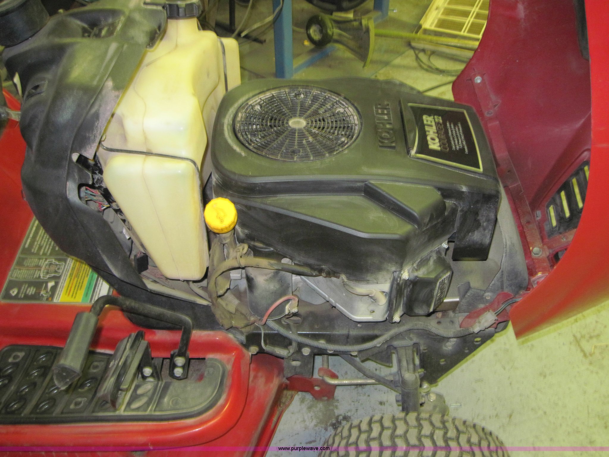 2007 Toro LX500 lawn mower in Hutchinson, KS Item 4270 sold Purple Wave