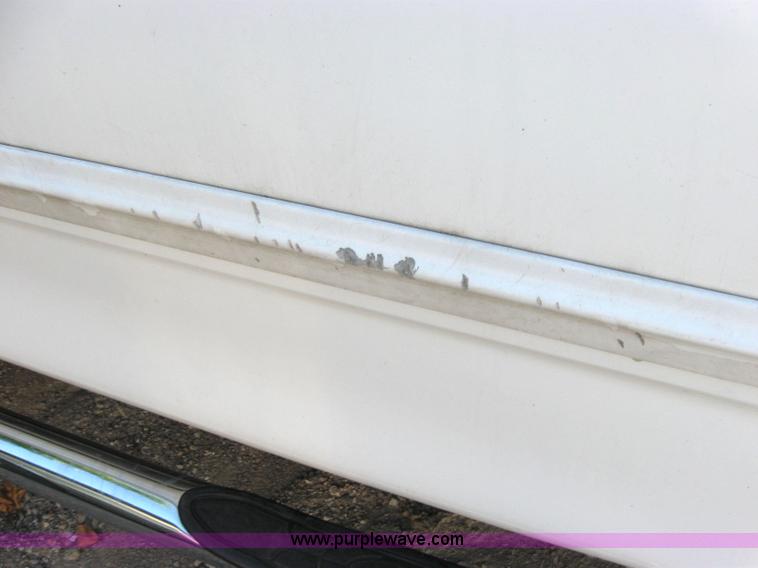 image for item 2564 2000 Ford F-150 Non-repairable certificate, parts only