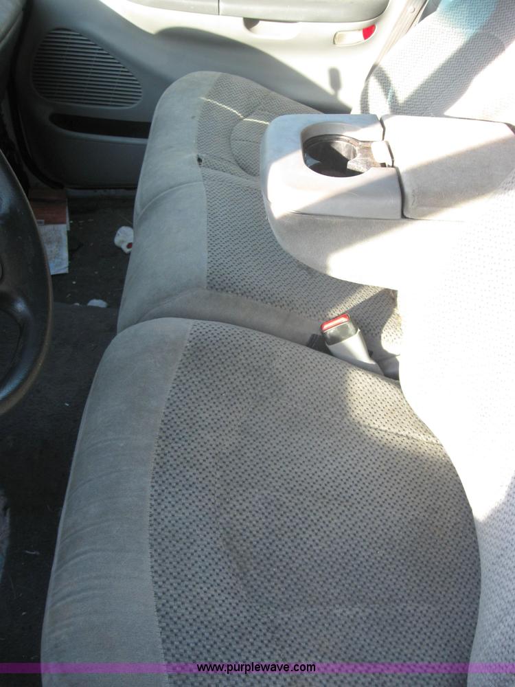 image for item 2564 2000 Ford F-150 Non-repairable certificate, parts only