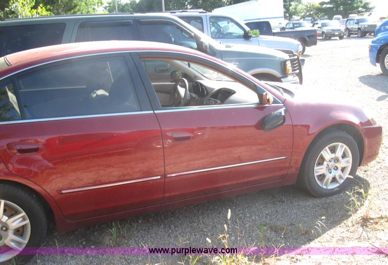 image for item 2771 2006 Nissan Altima Non-repairable certificate, parts only