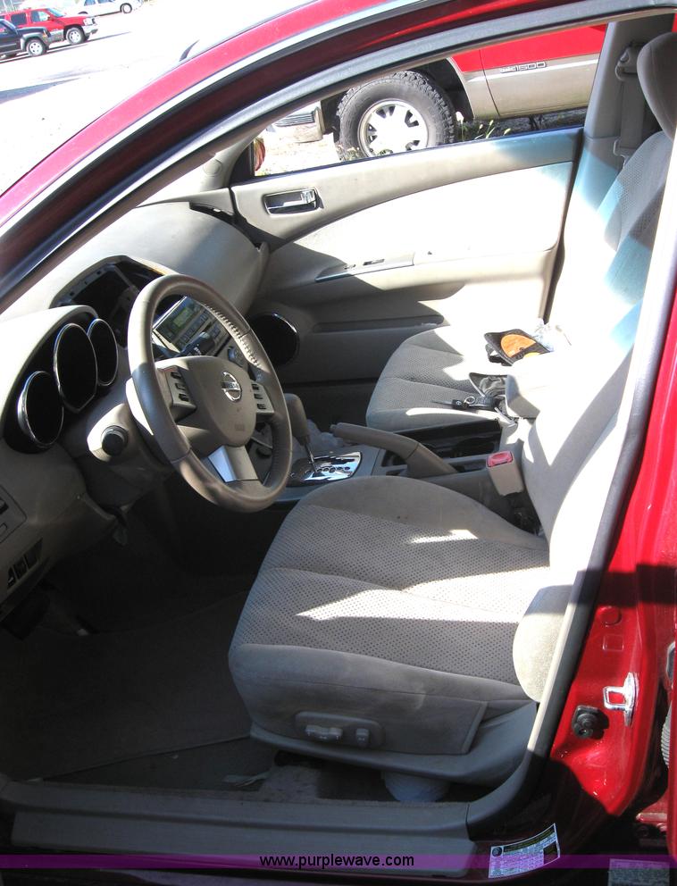 image for item 2771 2006 Nissan Altima Non-repairable certificate, parts only