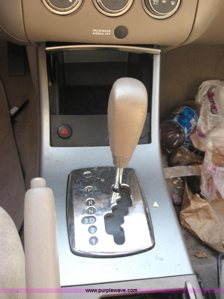 image for item 2771 2006 Nissan Altima Non-repairable certificate, parts only