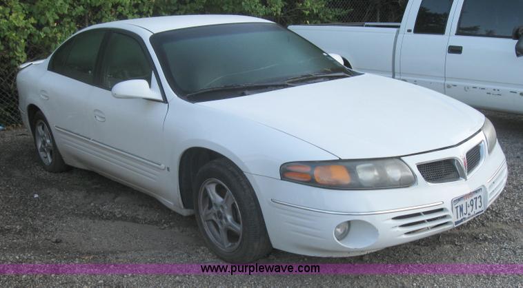 image for item 2772 2000 Pontiac Bonneville SE Non-repairable certificate, parts only