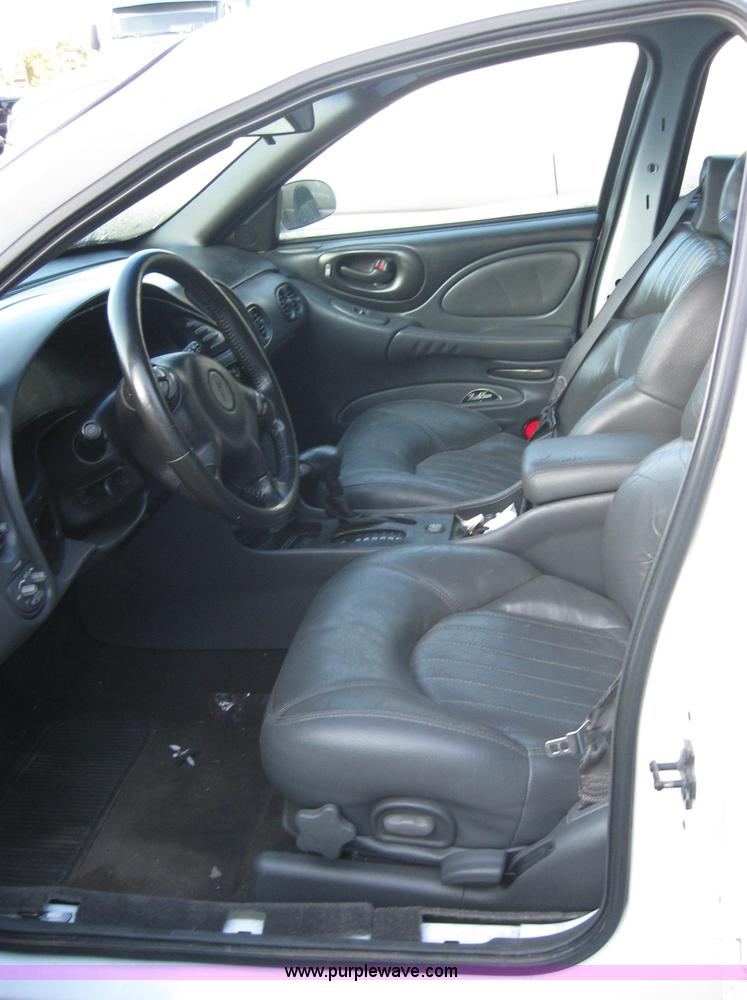 image for item 2772 2000 Pontiac Bonneville SE Non-repairable certificate, parts only