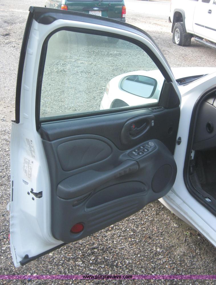 image for item 2772 2000 Pontiac Bonneville SE Non-repairable certificate, parts only