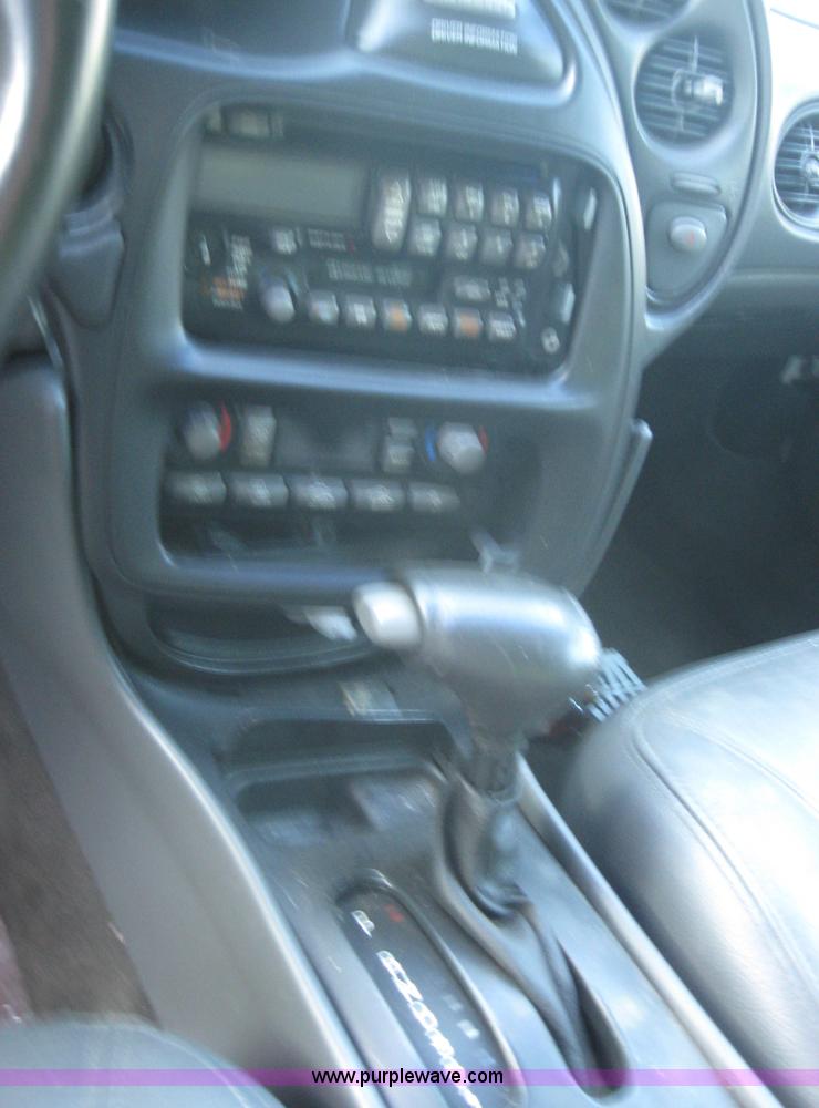 image for item 2772 2000 Pontiac Bonneville SE Non-repairable certificate, parts only