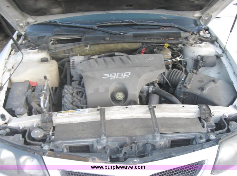 image for item 2772 2000 Pontiac Bonneville SE Non-repairable certificate, parts only