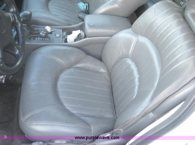 image for item 2772 2000 Pontiac Bonneville SE Non-repairable certificate, parts only