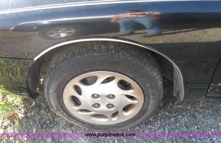 image for item 2774 1998 Ford Escort