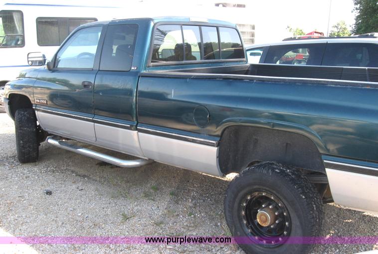 image for item 2775 1997 Dodge Ram 2500 club cab pickupNon-repairable certificate, parts only