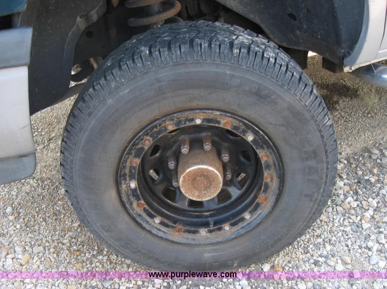 image for item 2775 1997 Dodge Ram 2500 club cab pickupNon-repairable certificate, parts only