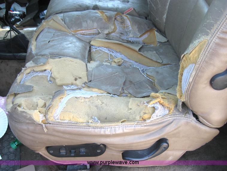 image for item 2775 1997 Dodge Ram 2500 club cab pickupNon-repairable certificate, parts only