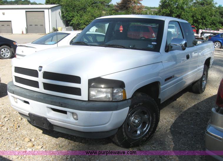 image for item 2776 1997 Dodge Ram 1500
