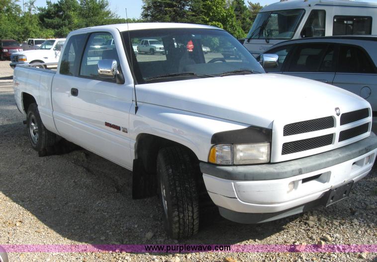 image for item 2776 1997 Dodge Ram 1500