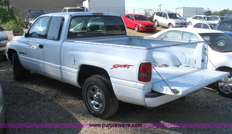 image for item 2776 1997 Dodge Ram 1500