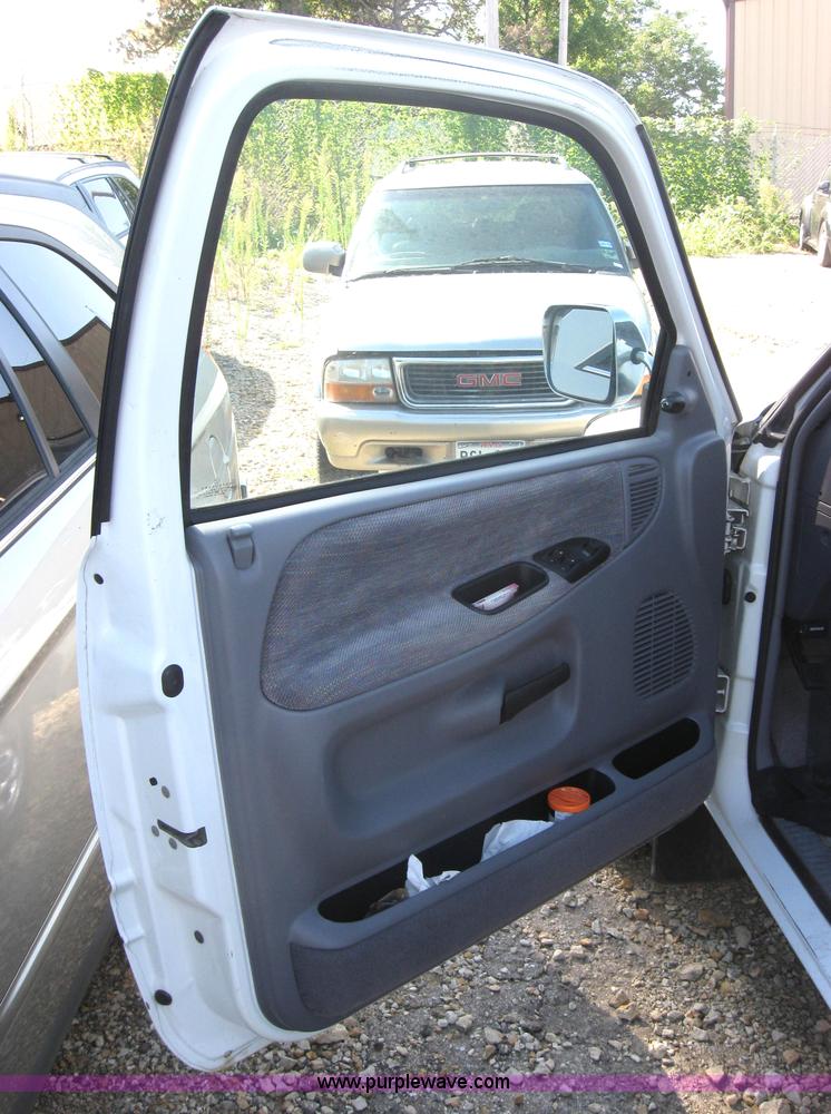 image for item 2776 1997 Dodge Ram 1500