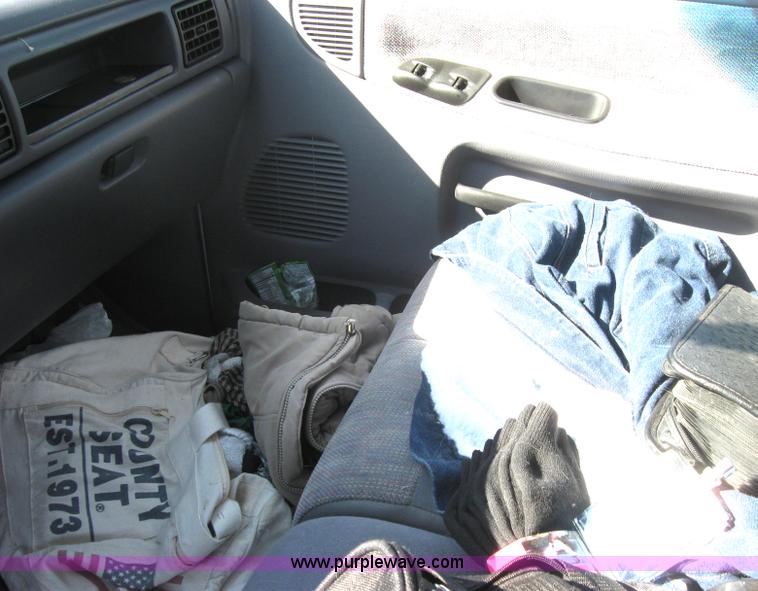 image for item 2776 1997 Dodge Ram 1500