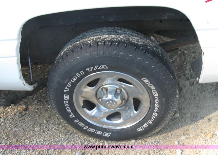 image for item 2776 1997 Dodge Ram 1500