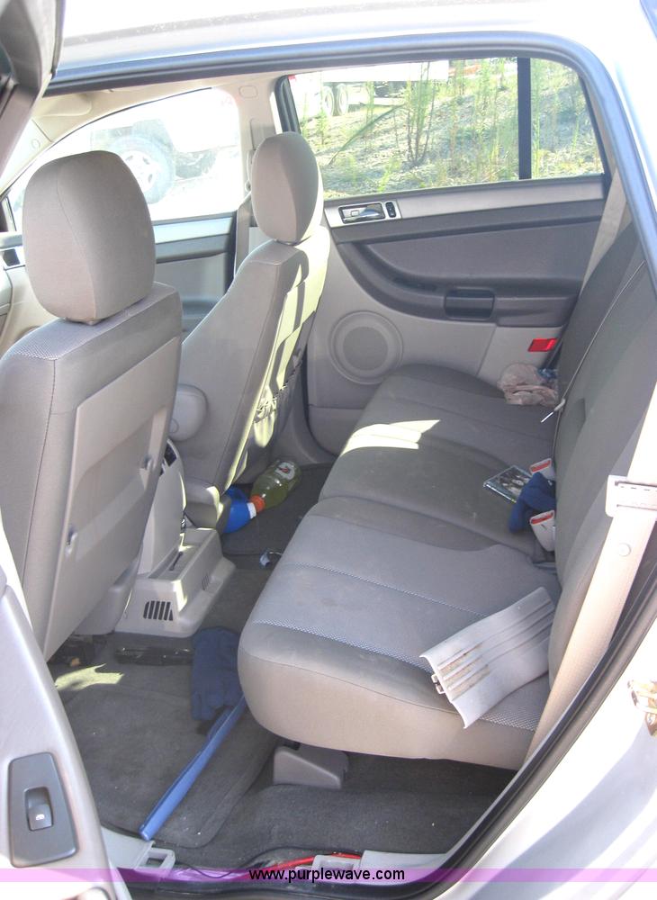 image for item 2777 2006 Chrysler Pacifica