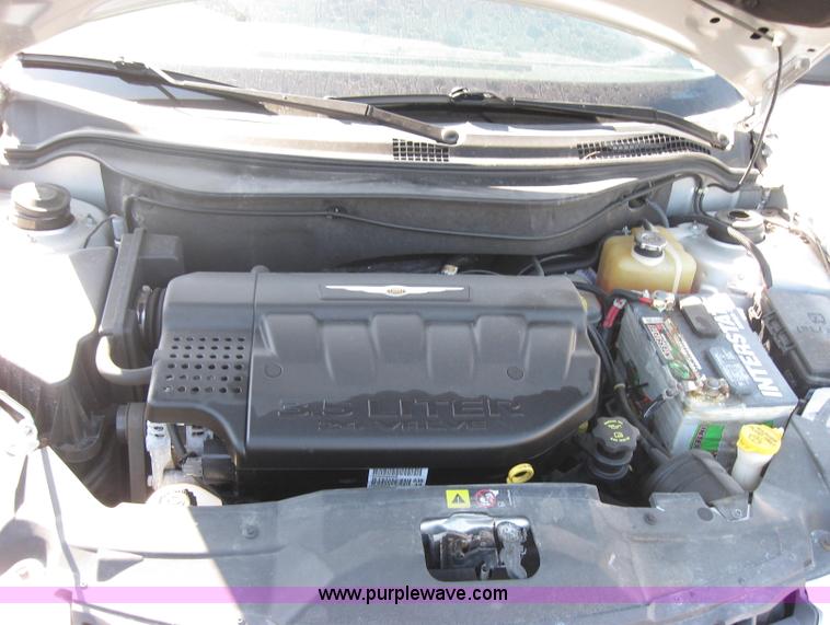 image for item 2777 2006 Chrysler Pacifica