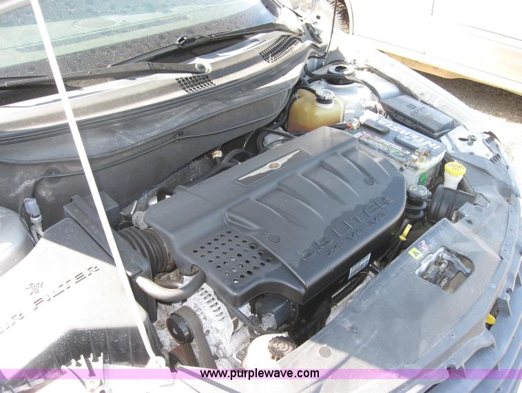 image for item 2777 2006 Chrysler Pacifica