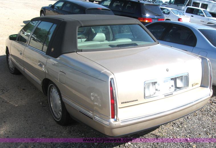 image for item 2778 1998 Cadillac DeVille