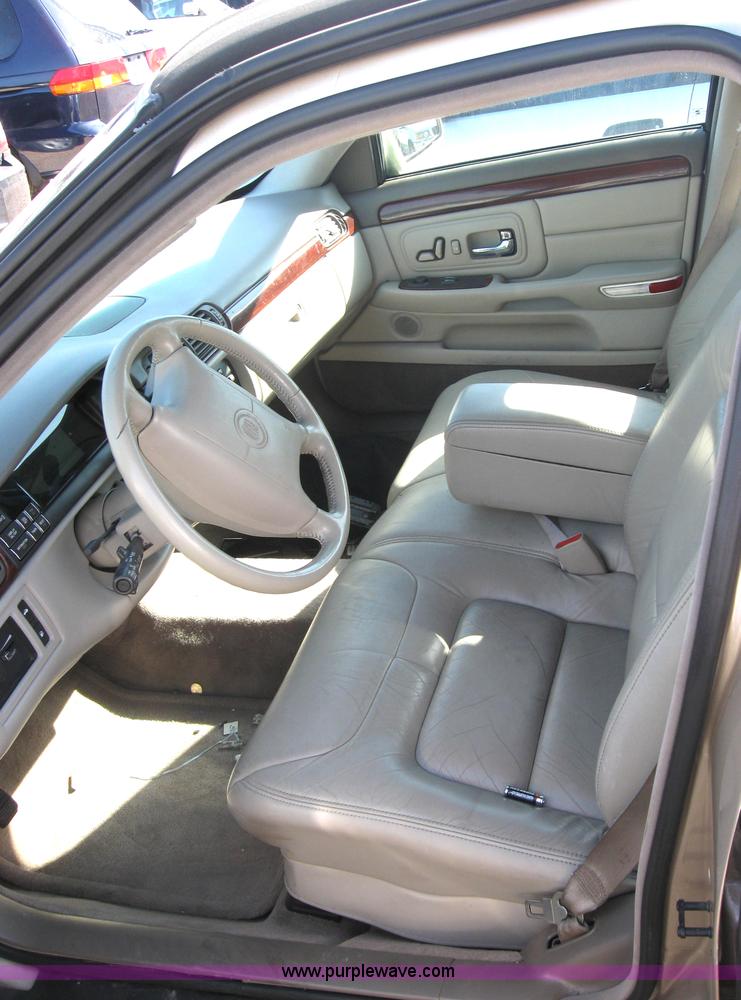 image for item 2778 1998 Cadillac DeVille