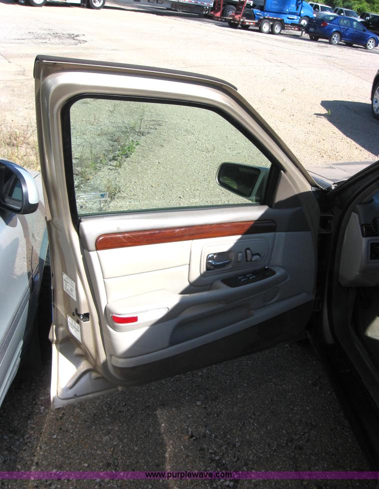 image for item 2778 1998 Cadillac DeVille