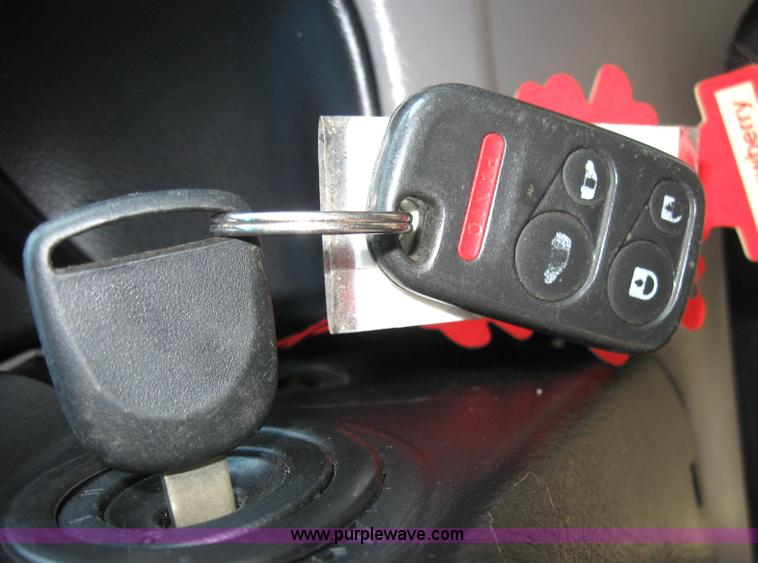 image for item 2779 2003 Honda Odyssey EX-L Non-repairable certificate, parts only