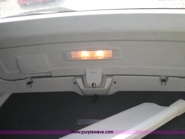 image for item 2780 2006 Dodge Magnum SE/SXT