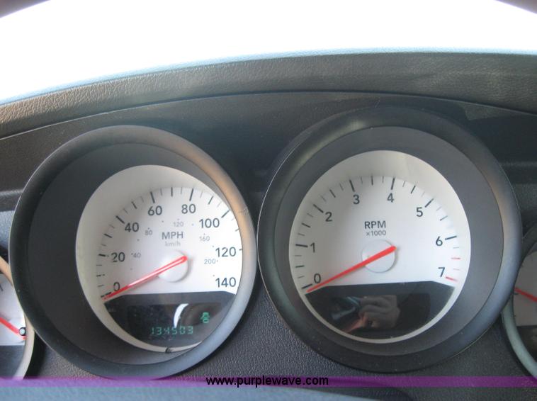 image for item 2780 2006 Dodge Magnum SE/SXT