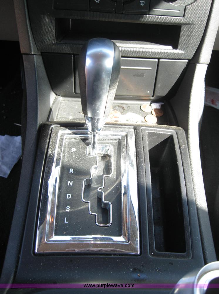 image for item 2780 2006 Dodge Magnum SE/SXT