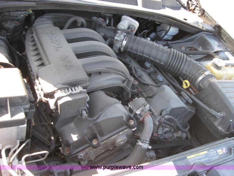 image for item 2780 2006 Dodge Magnum SE/SXT