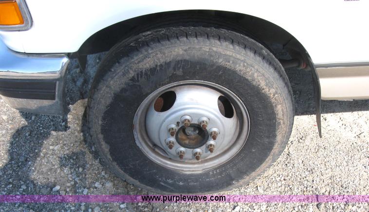 image for item 2781 1996 Ford F350