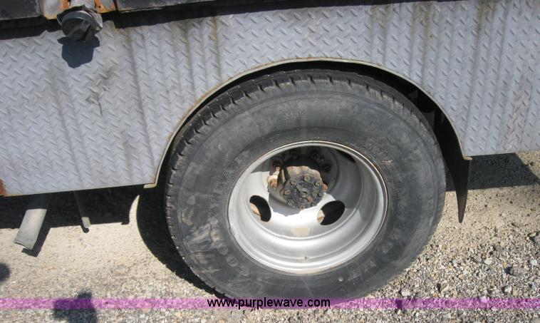 image for item 2781 1996 Ford F350