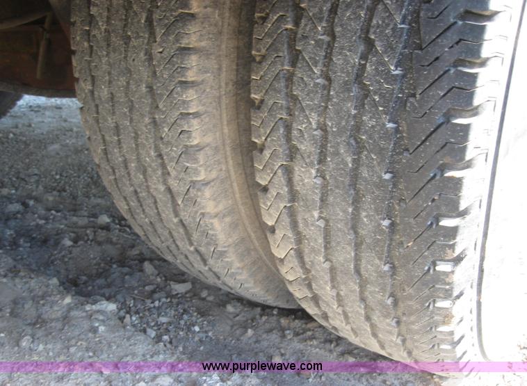 image for item 2781 1996 Ford F350