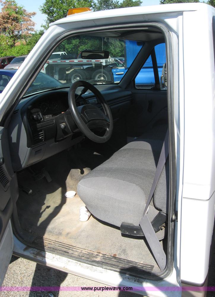 image for item 2781 1996 Ford F350