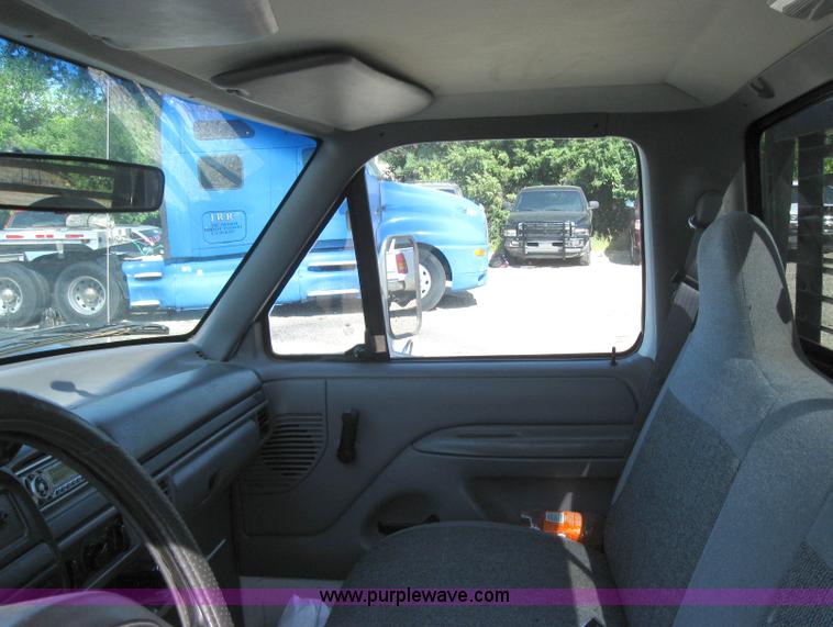 image for item 2781 1996 Ford F350