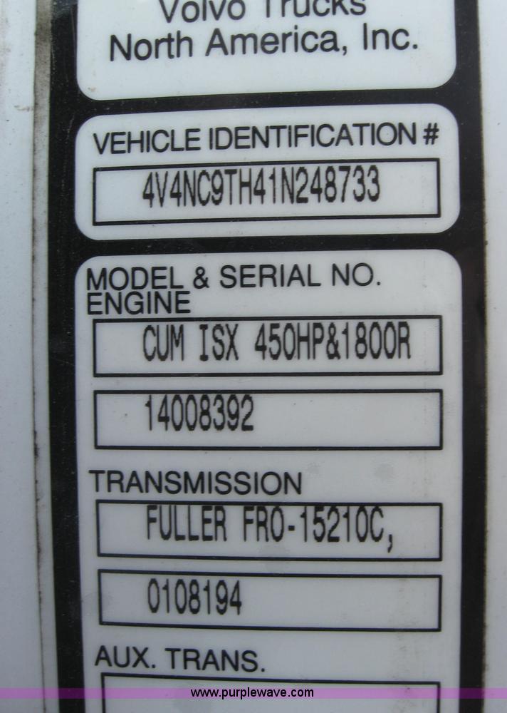 image for item 2782 2001 Volvo VNL