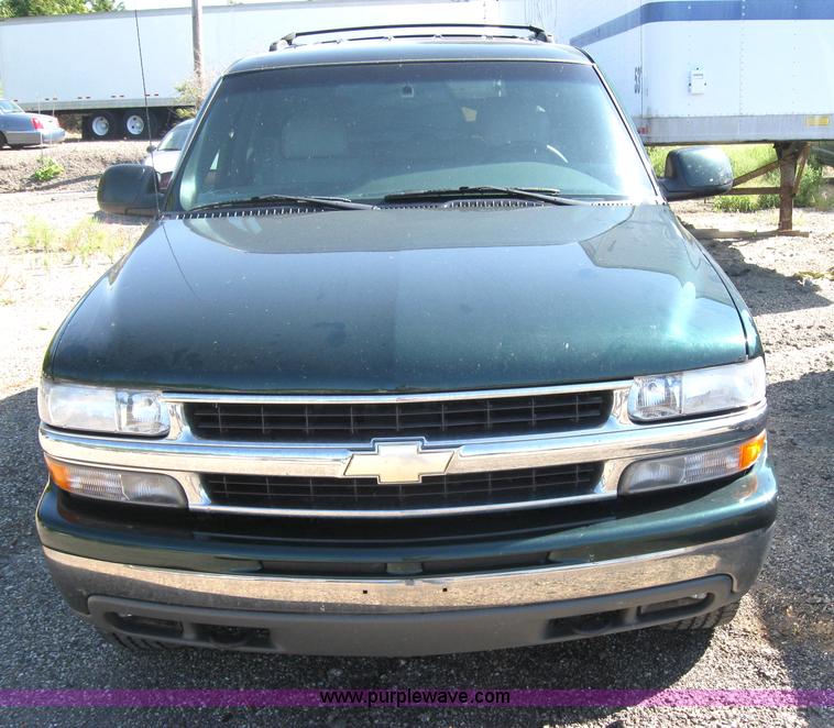 image for item 2783 2001 Chevrolet Tahoe